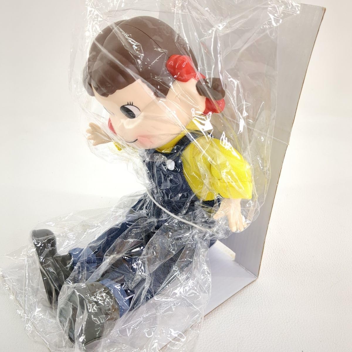 Amazon.co.jp: 不二家 おすわりペコちゃん デニム衣装 ペコ ペコちゃん